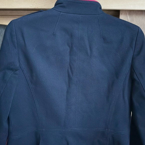 Talbots Navy Blazer with Gold Buttons size 8 EUC - Picture 5 of 5